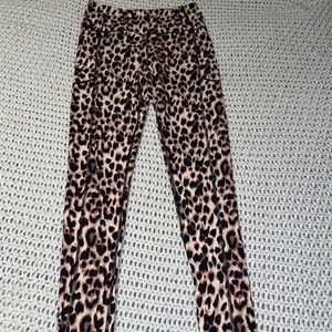 Victoria’s Secret leopard print leggings with pockets